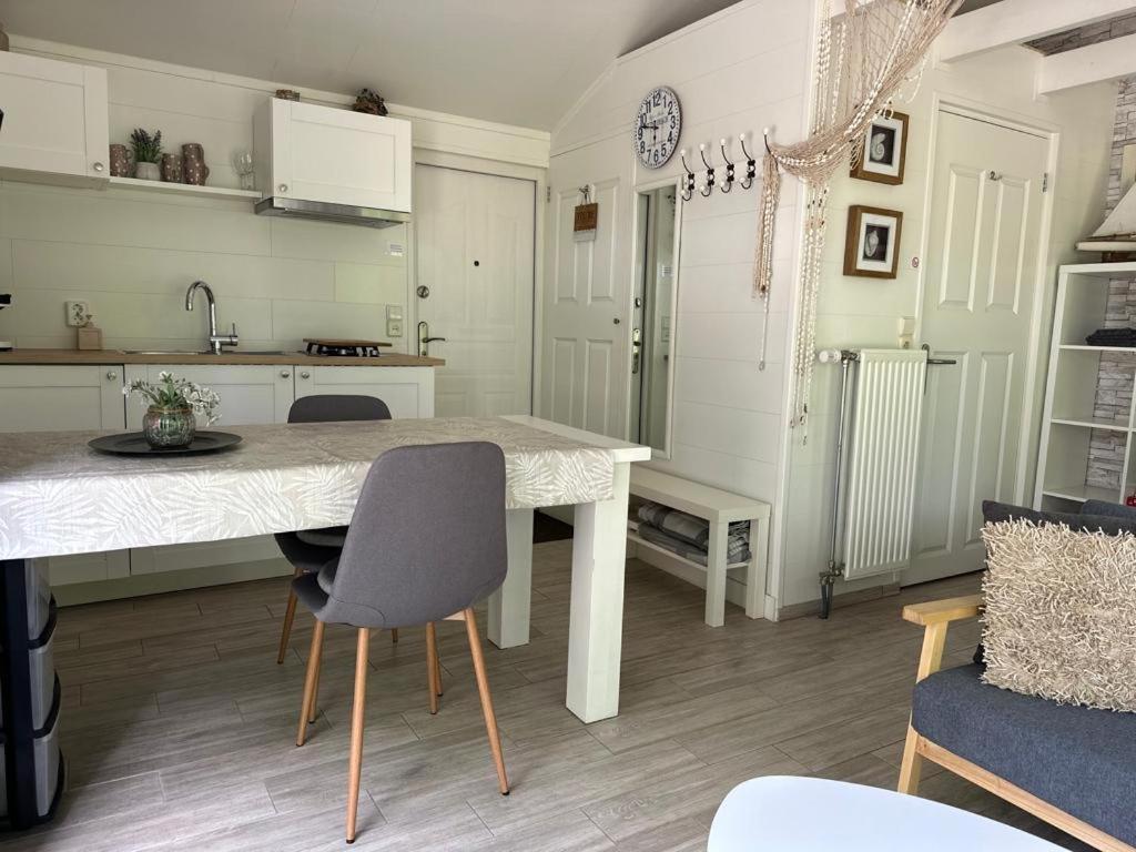 Coast Holiday Appartements Dirkshorn Esterno foto